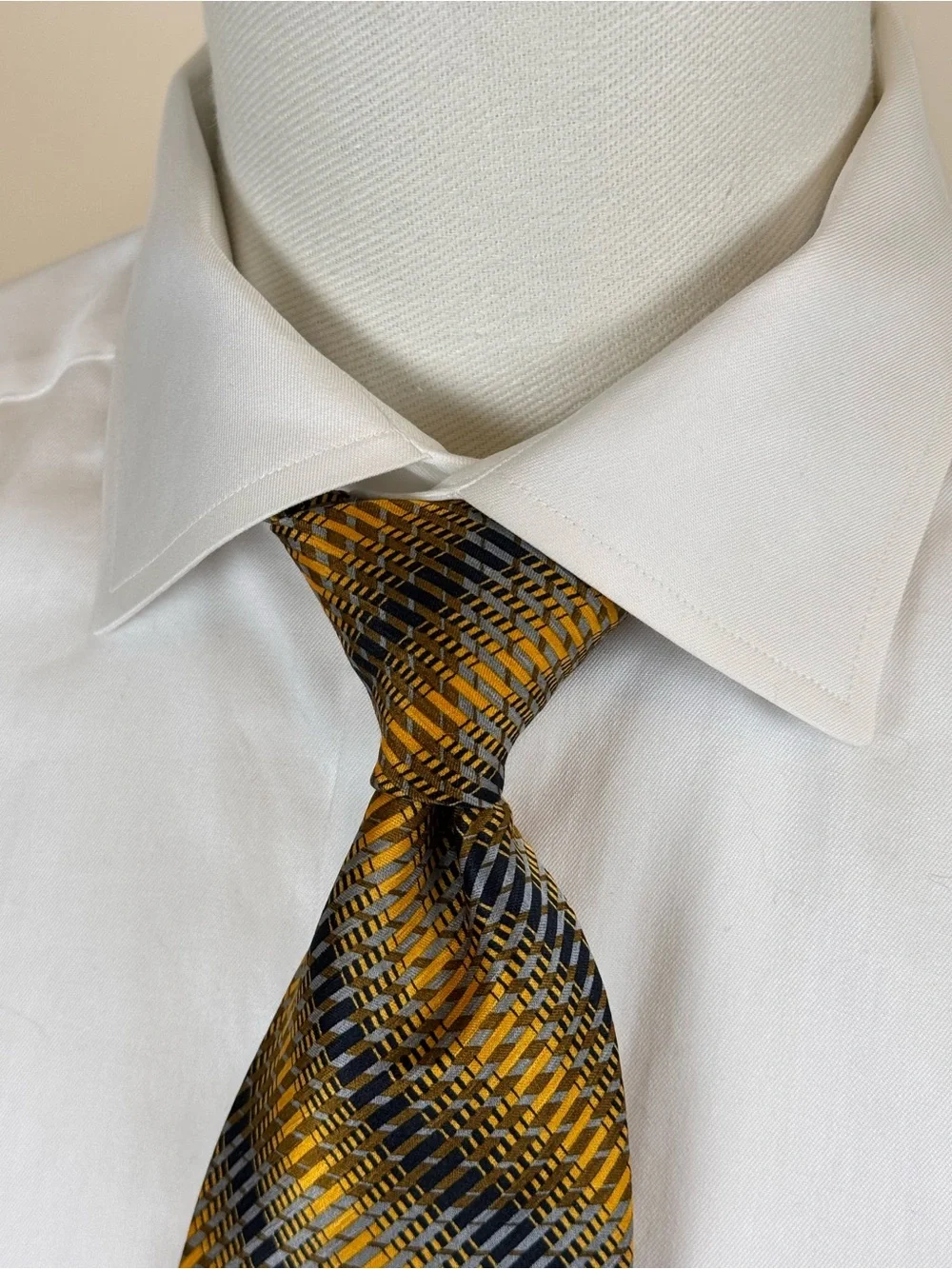JHANE BARNES Mens 100% Silk Necktie JAPAN Designer Geometric Gold/Brown/Blue EUC